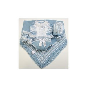 Primera puesta con toquilla