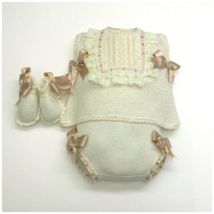 casaca, braga y patucos