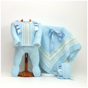 Jersey de punto ruso, polaina, capota y toquilla