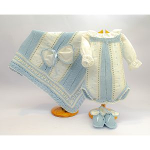 Body, camisa, patucos y toquilla