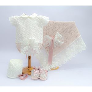 Camisa, braga, capota, patucos y toquilla