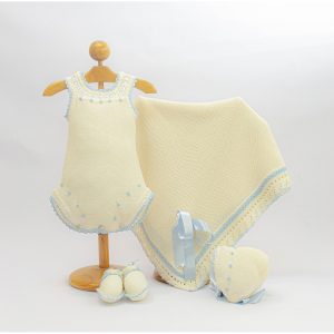 Body, capota, patucos y toquilla