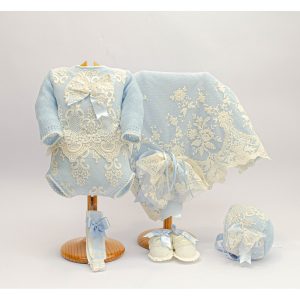 Jersey, braga, patucos, capota, diadema y toquilla