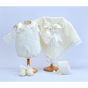 Pelele tela, toquilla, capota, patucos